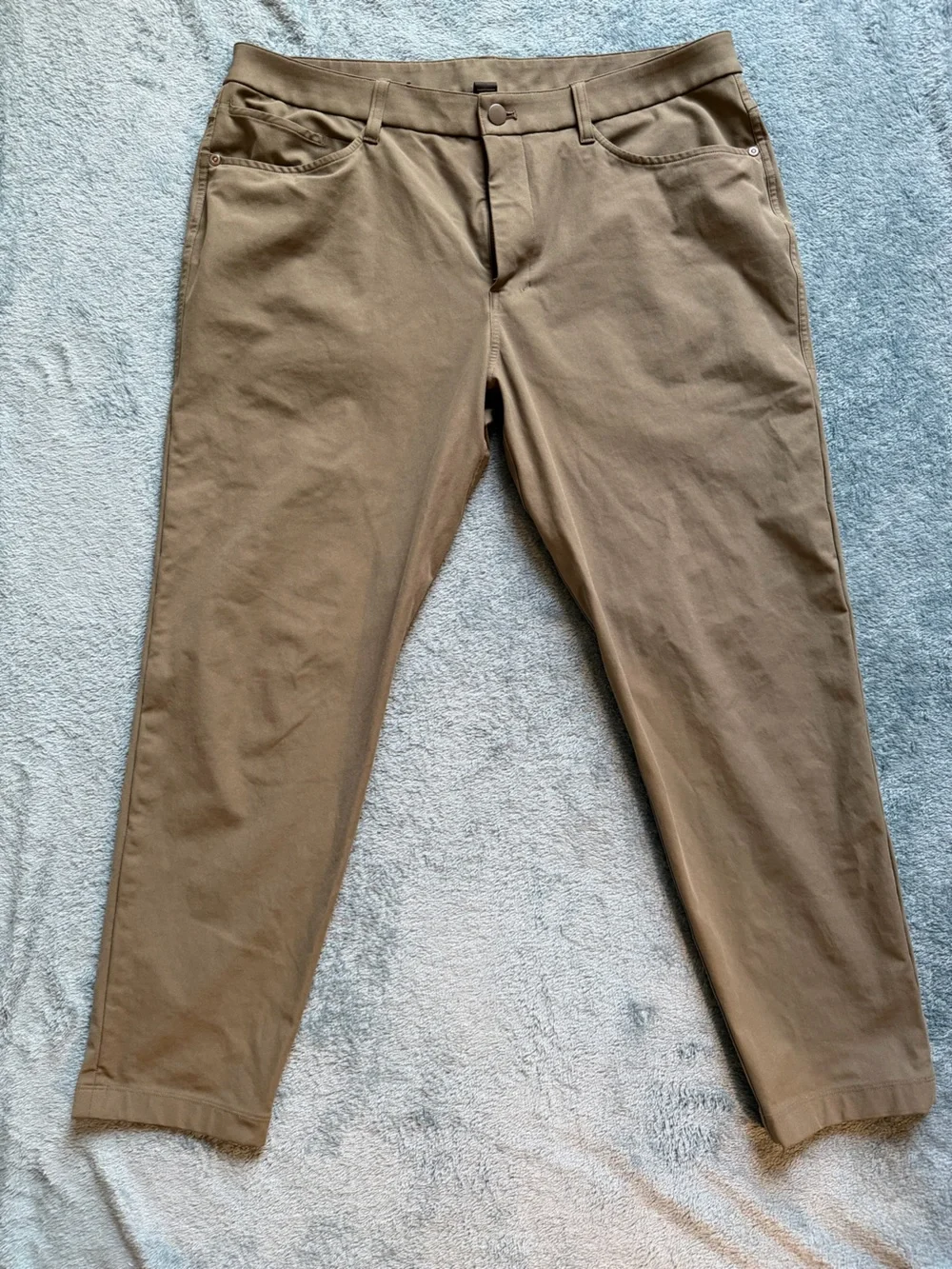 lululemon athletica Men's olive green Chino-Style Pants